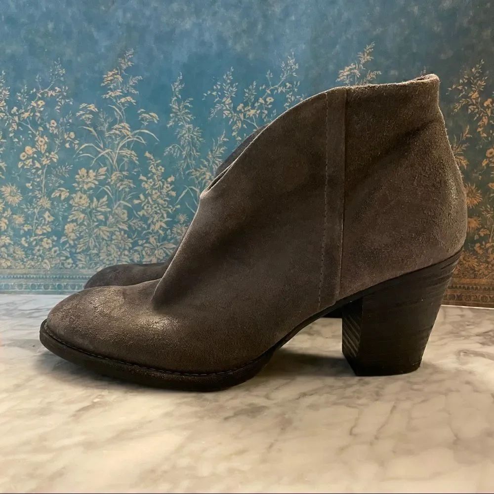 Paul Green Delgado Suede Ankle Boots Size 8